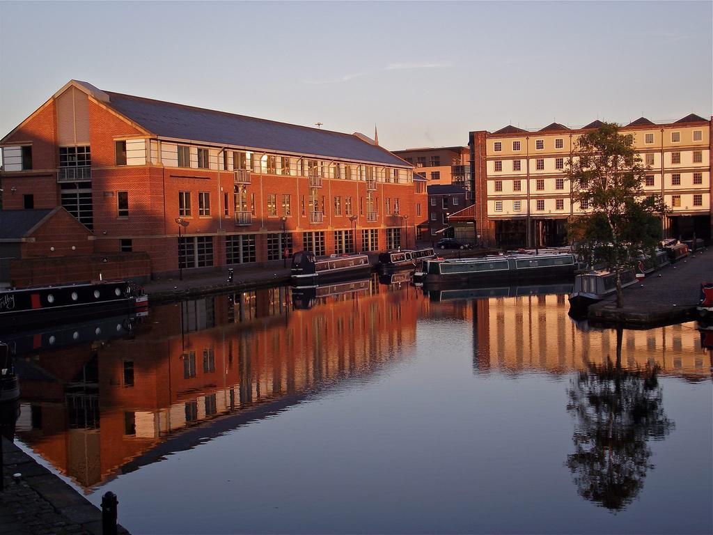 Houseboat Hotels Sheffield Extérieur photo