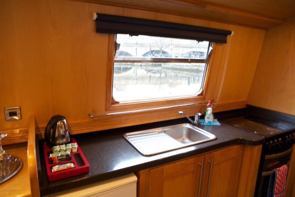 Houseboat Hotels Sheffield Extérieur photo